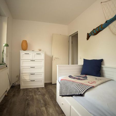 Schoene Ferienwohnung Бреге Екстериор снимка