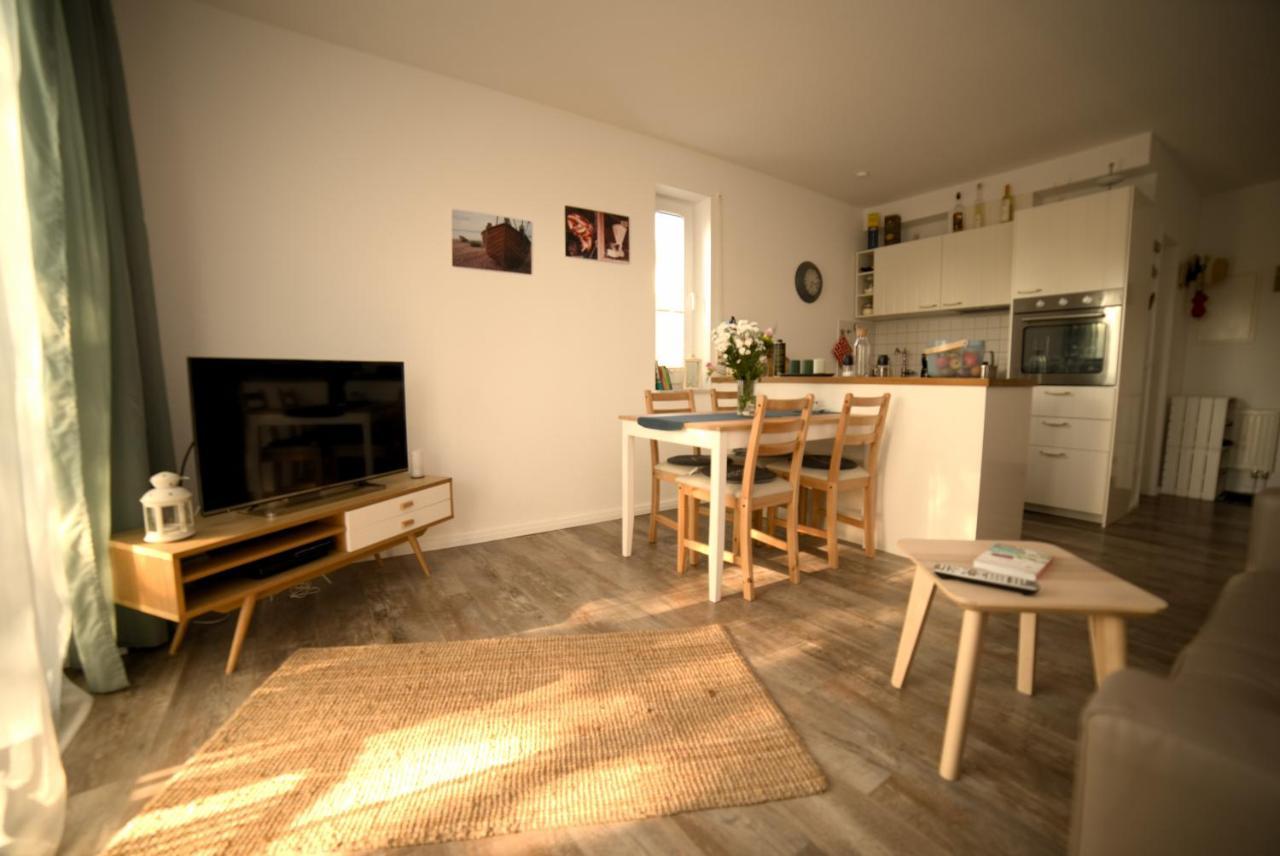 Schoene Ferienwohnung Бреге Екстериор снимка