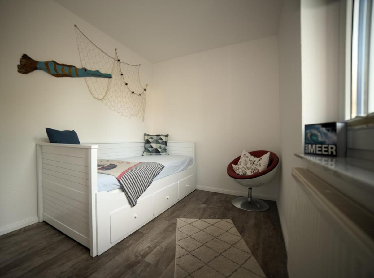 Schoene Ferienwohnung Бреге Екстериор снимка